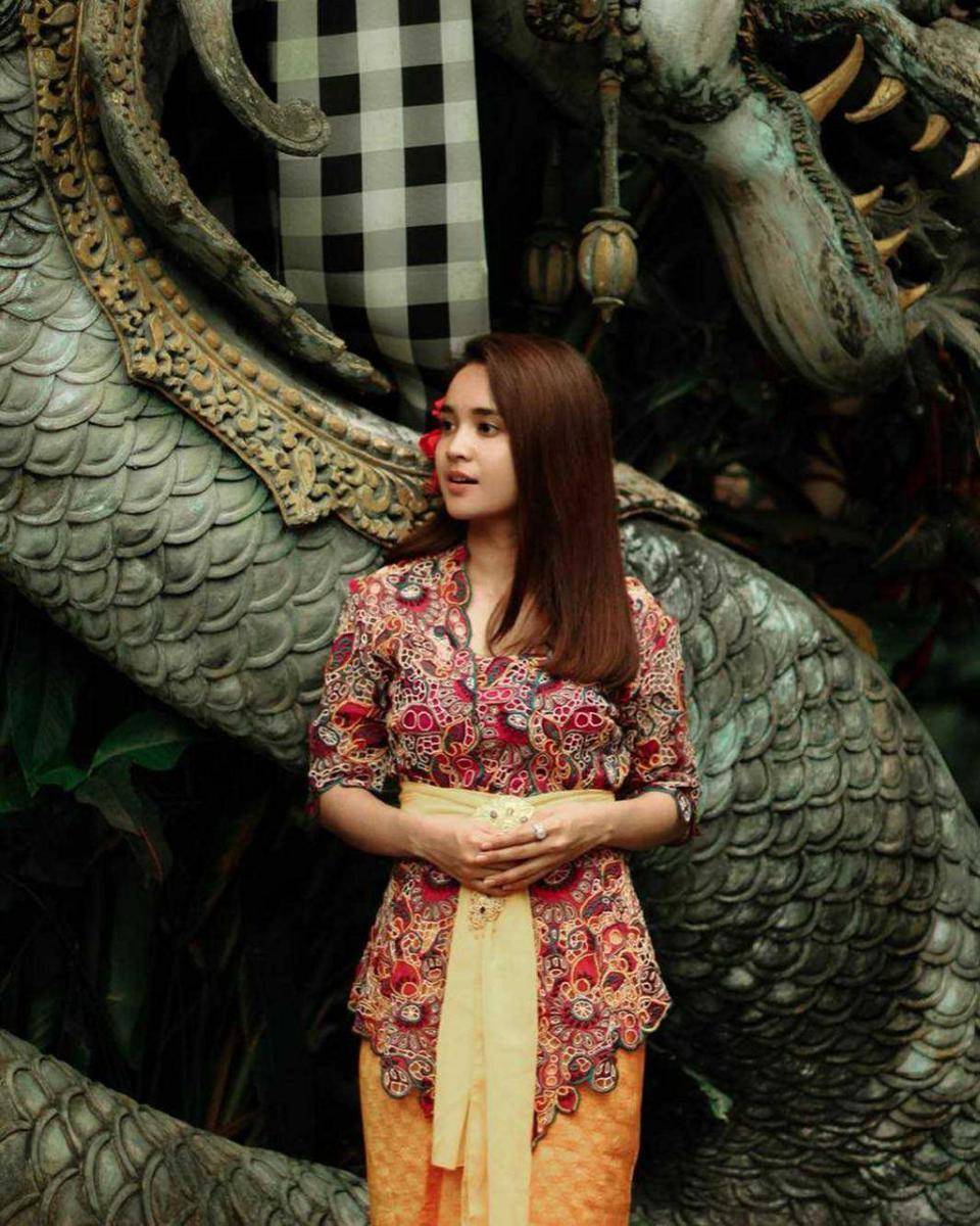 instagram.com/michelleziu