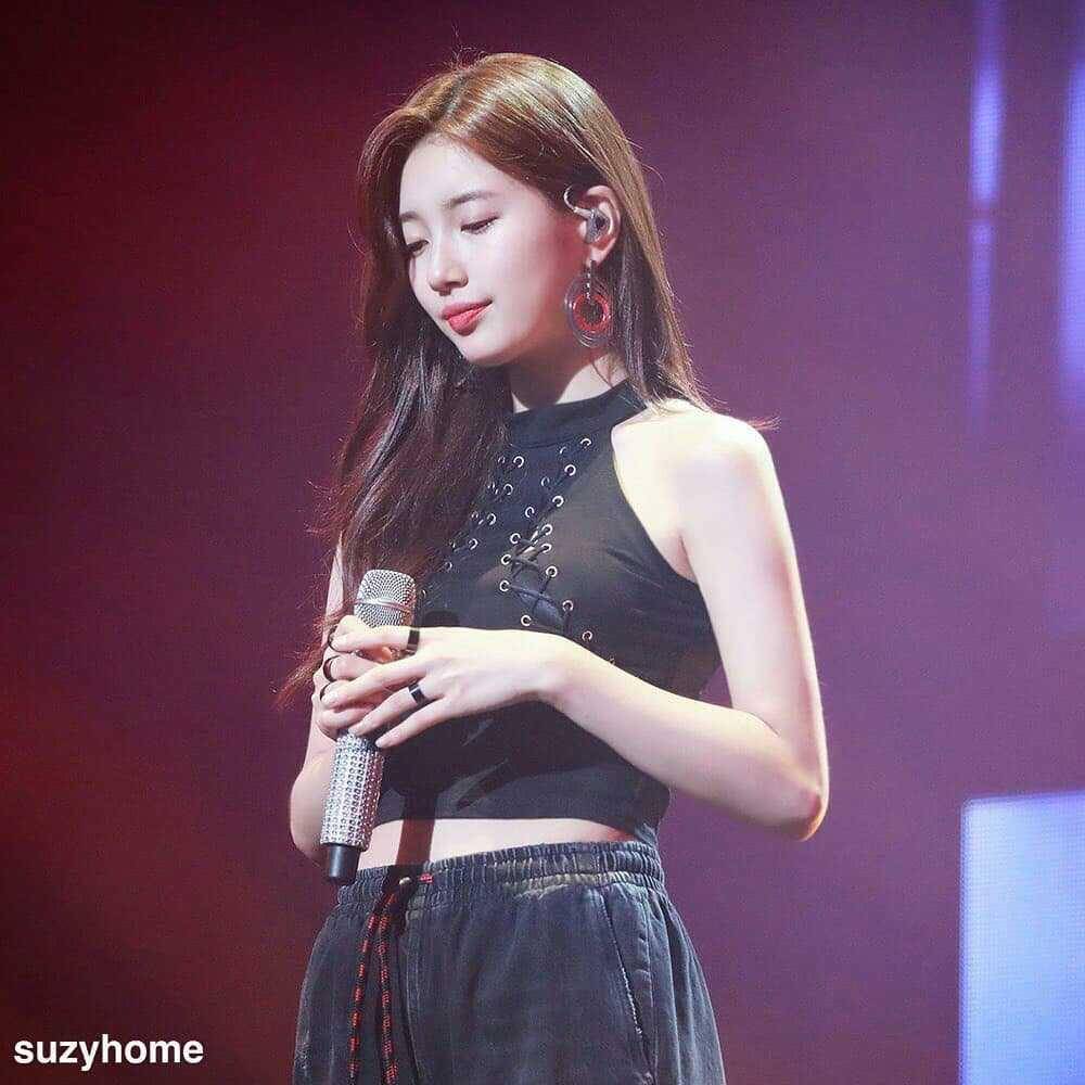 Instagram.com/suzybz