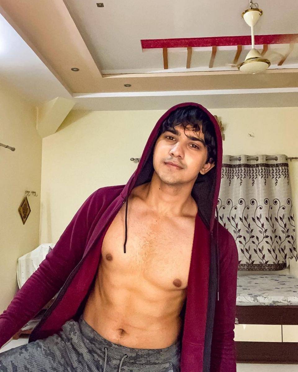 Instagram.com/therohitchandel