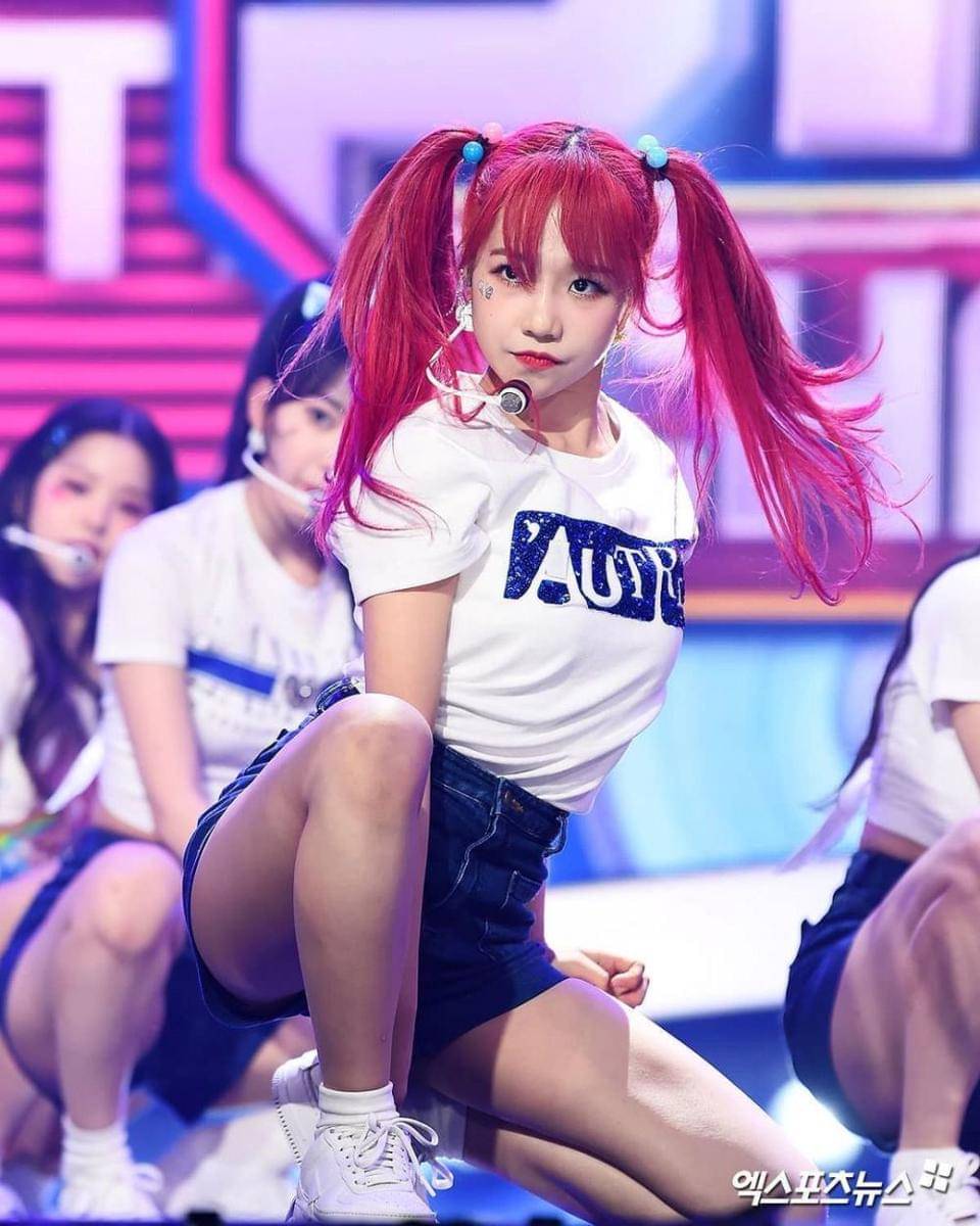 Instagram.com/yuri__izone