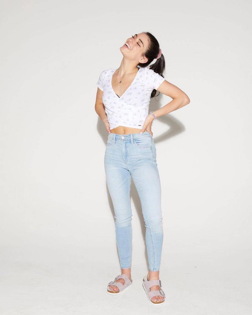 instagram.com/dixiedamelio| OOTD kasual Dixie D'Amelio