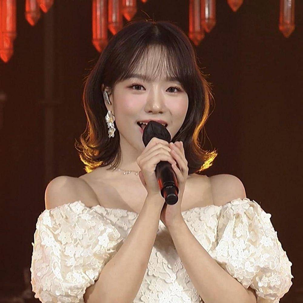 Instagram.com/joyuri__izone