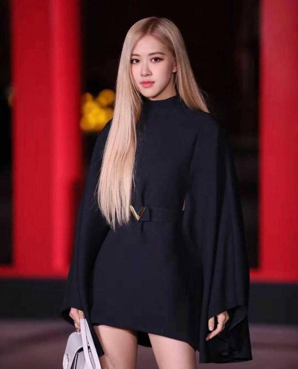 instagram.com/roses_are_rosie
