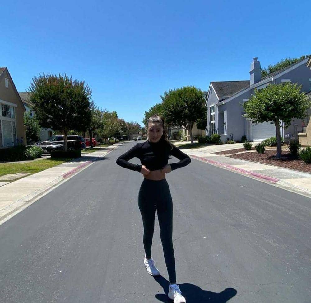 Instagram.com/caitlinhalderman