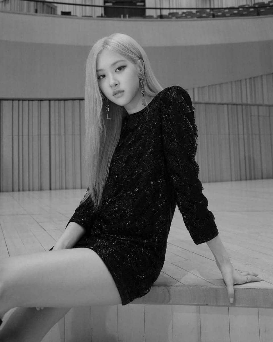 instagram.com/roses_are_rosie
