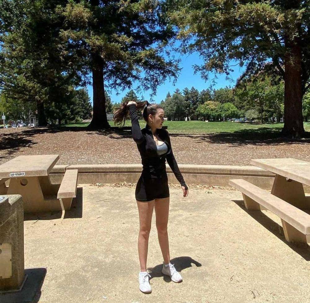 Instagram.com/caitlinhalderman