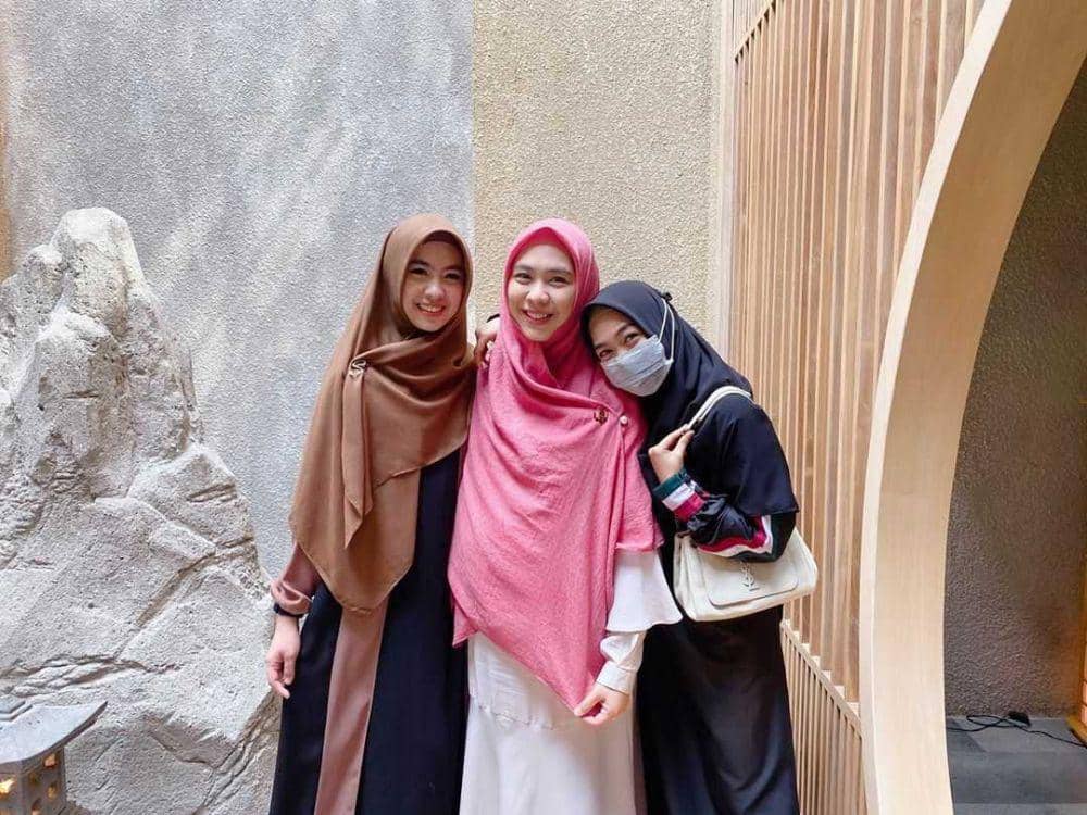 instagram.com/okisetianadewi