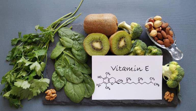 ilustrasi makanan sumber vitamin E (healthshots.com)