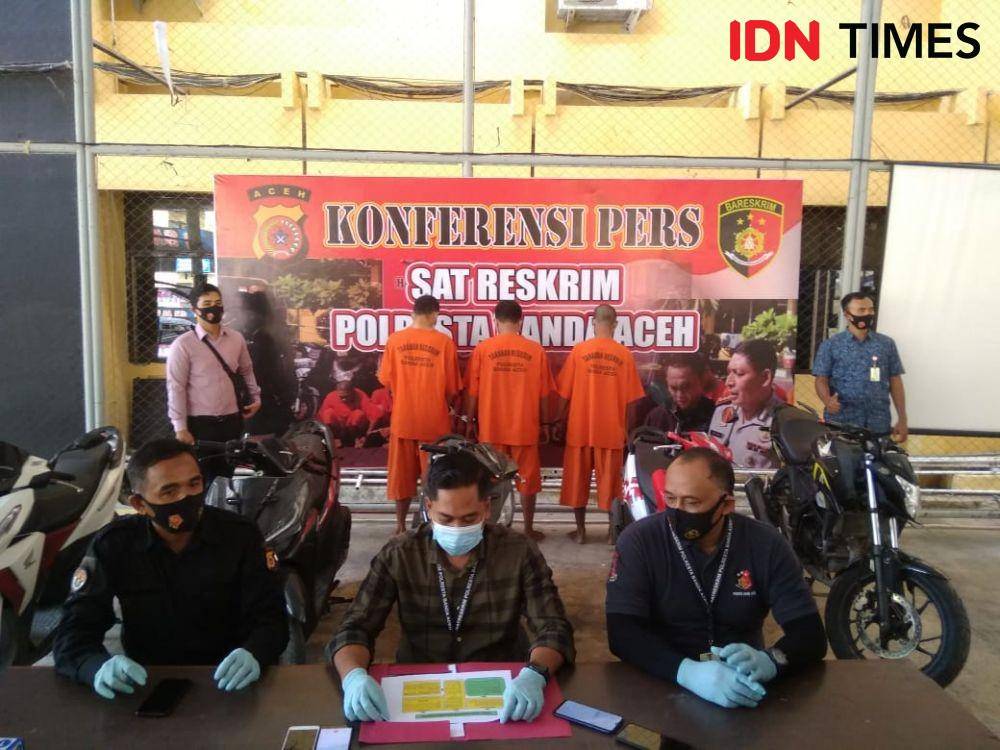 Penangkapan komplotan pencuri sepeda motor di Banda Aceh (IDN Times/Saifullah)