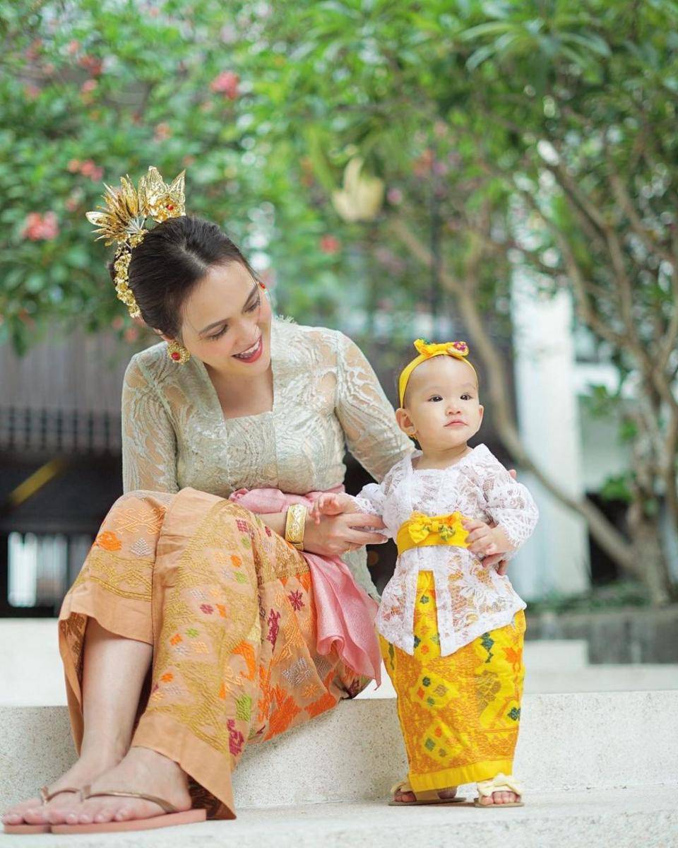 Instagram.com/shandyaulia