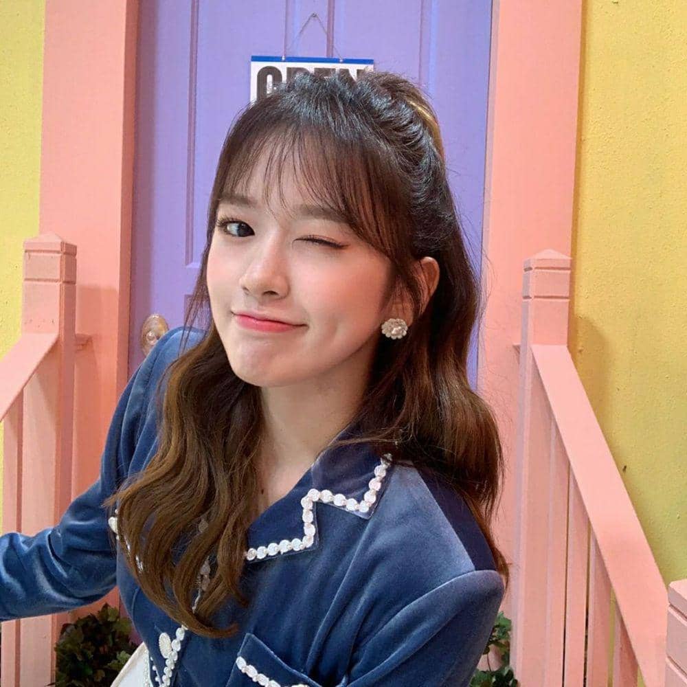 instagram.com/official_izone