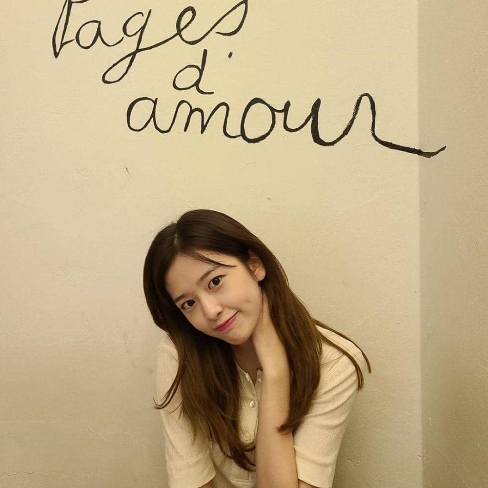 instagram.com/official_izone