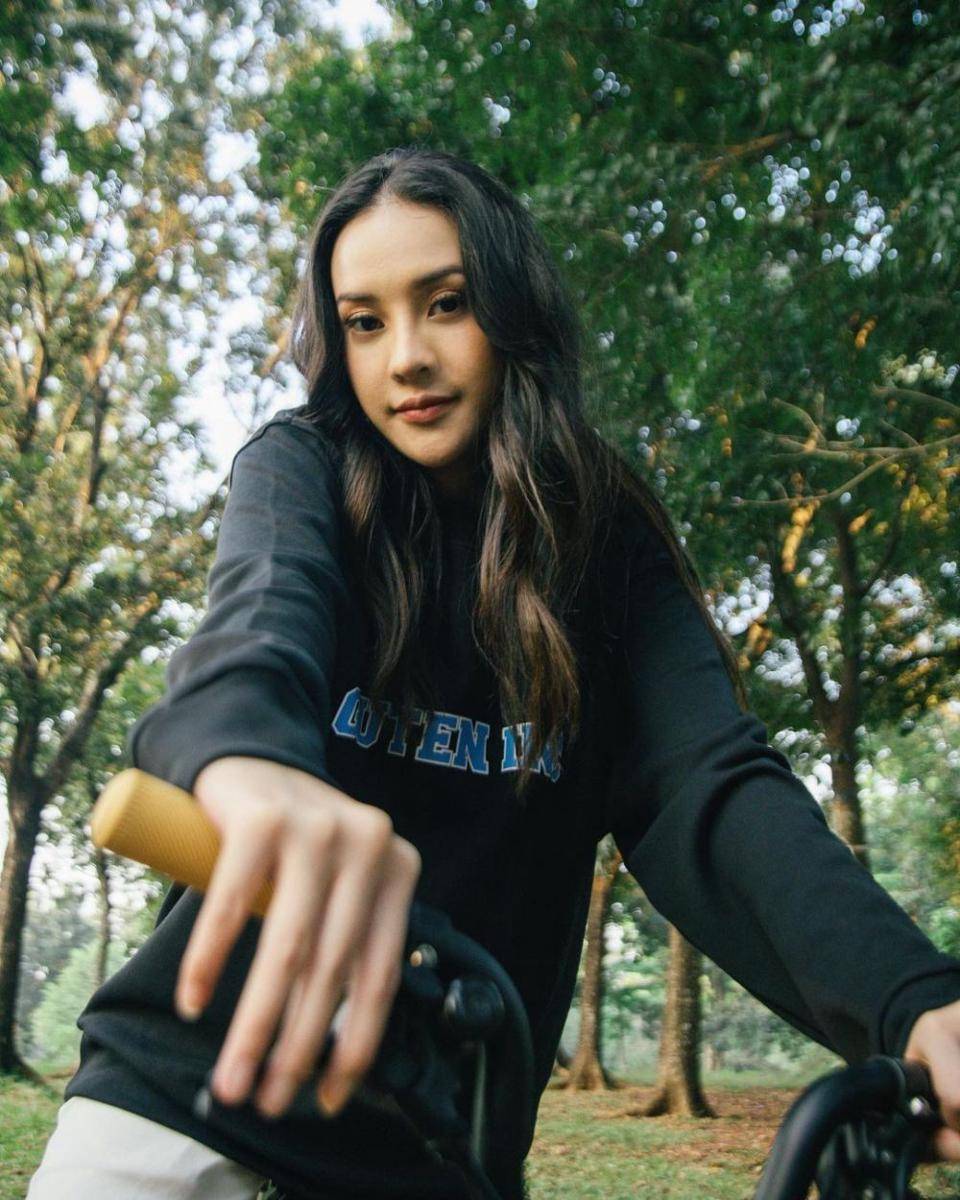 instagram.com/anyageraldine