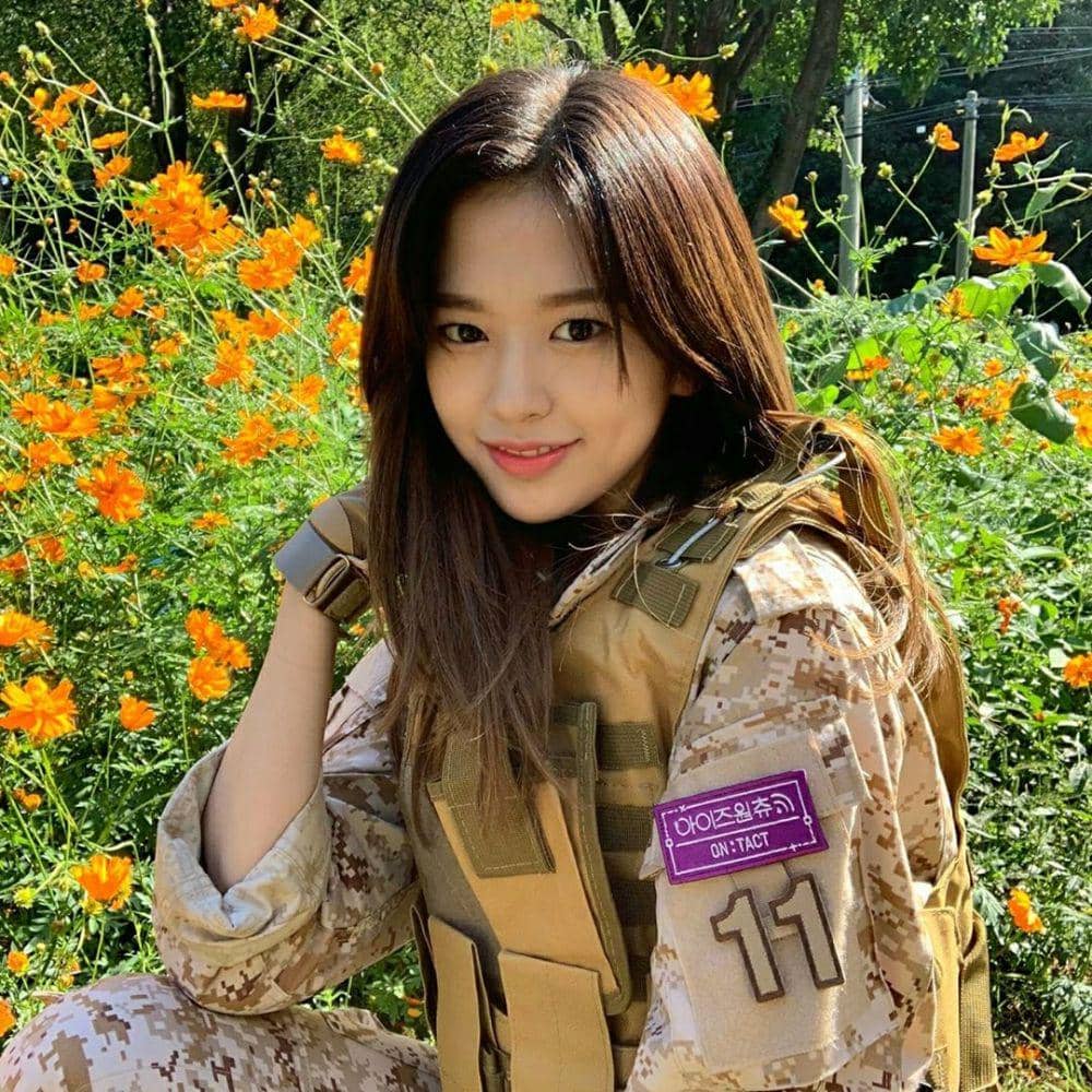 instagram.com/official_izone