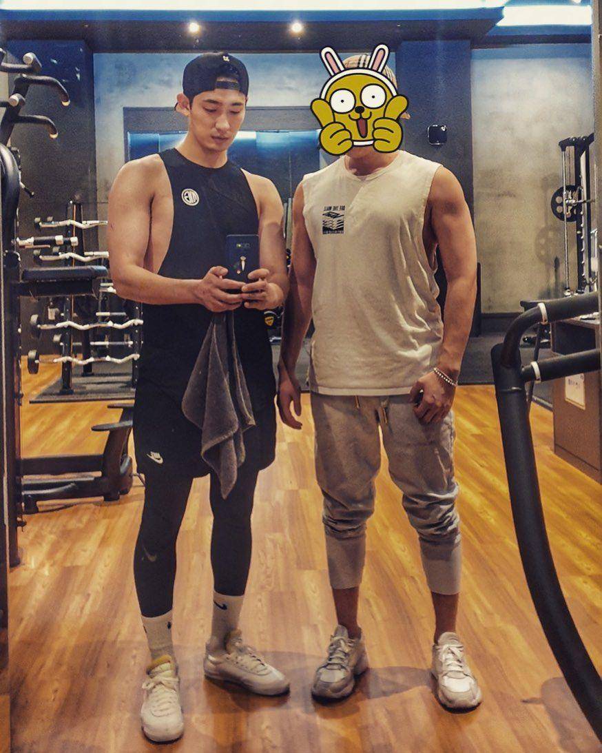 Instagram.com/yoon.bak