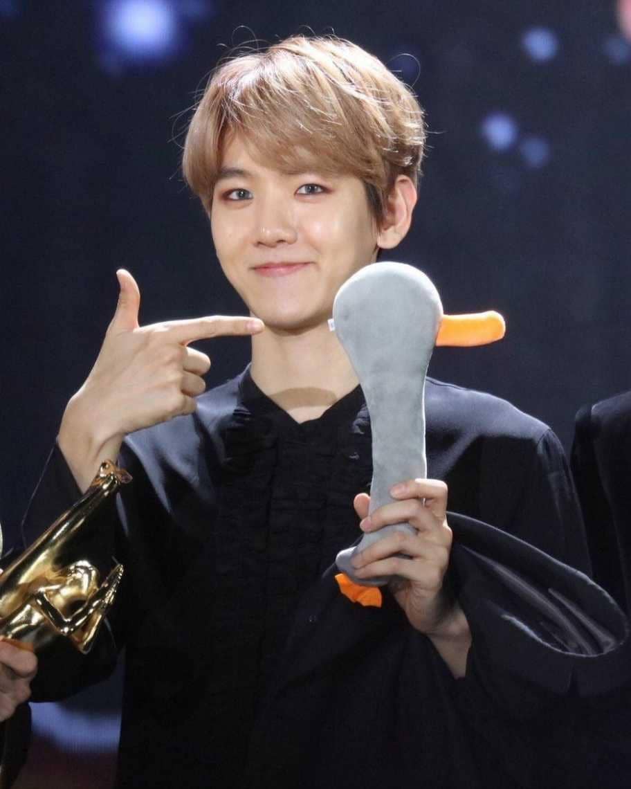Twitter.com/baekhyundaily