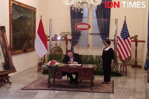 Menlu AS Mike Pompeo ketika berkunjung ke Kemlu pada tahun 2018 lalu (IDN Times/Santi Dewi)