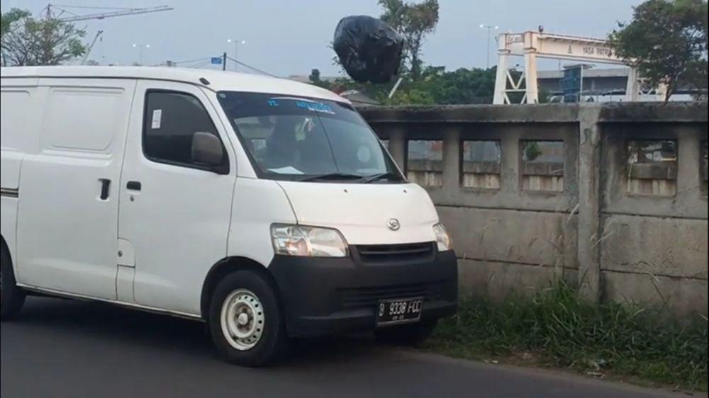 Terciduk Buang Sampah di Kalimalang, Pelaku Segera Dipanggil Polisi