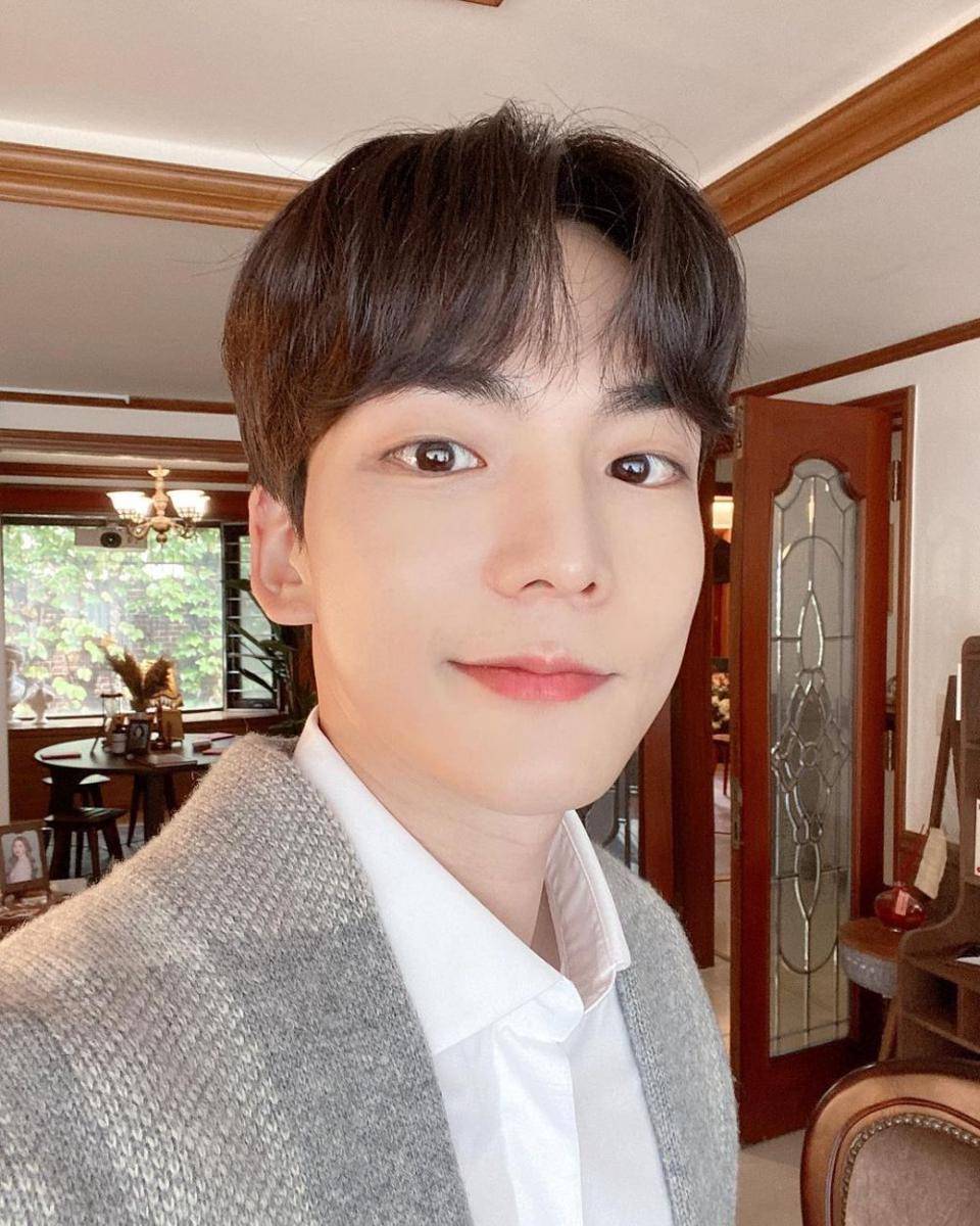 instagram.com/jay__jung