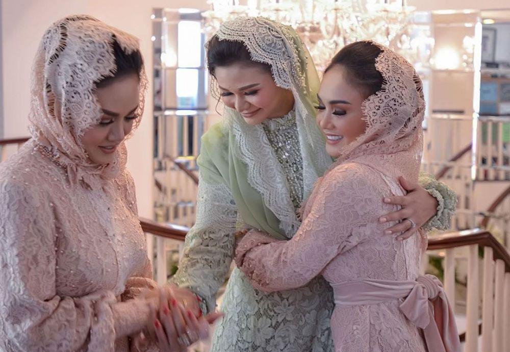 Sibling Goals, 9 Potret Kompak Yuni Shara, Krisdayanti, dan Kartika