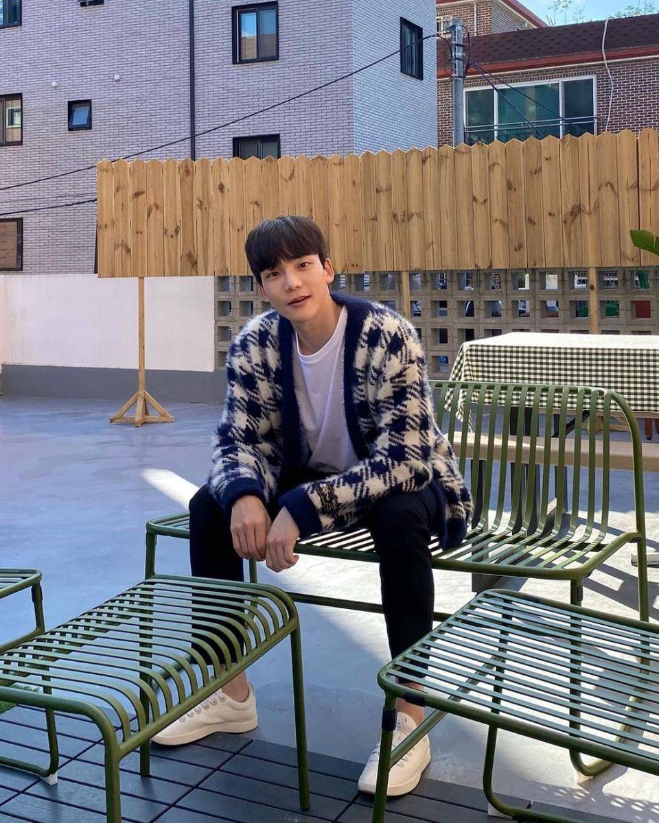 instagram.com/jay__jung