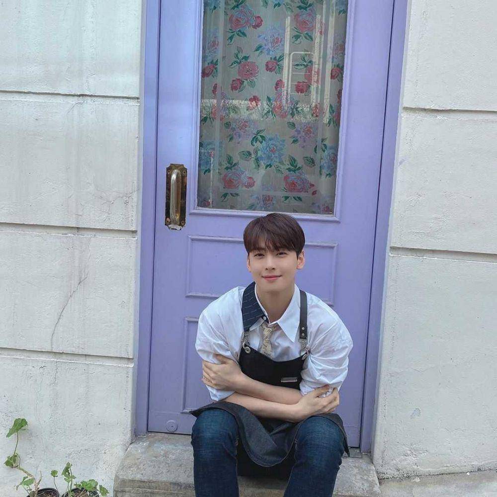 Instagram.com/eunwo.o_c