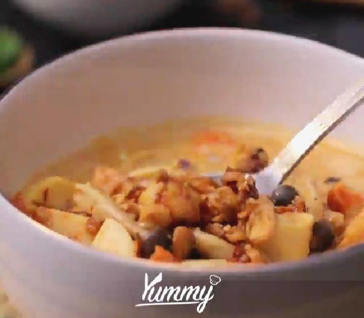 Mie Siram Tom Yum Instan ala Yummy App, Kuahnya Segar Banget