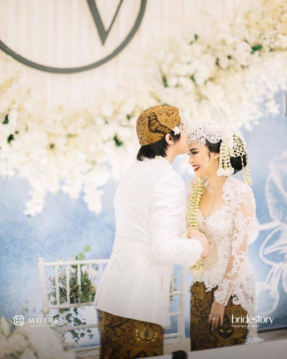 @moirephoto via instagram.com/thebridestory