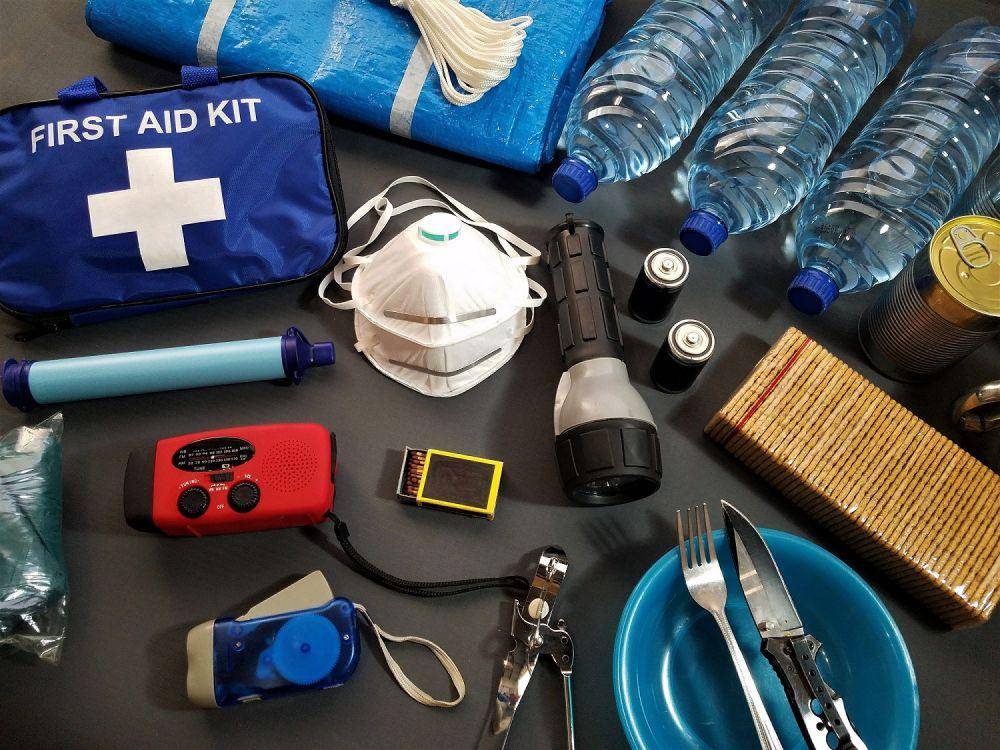 Ilustrasi survival kit (Pexels/Roger Brown)