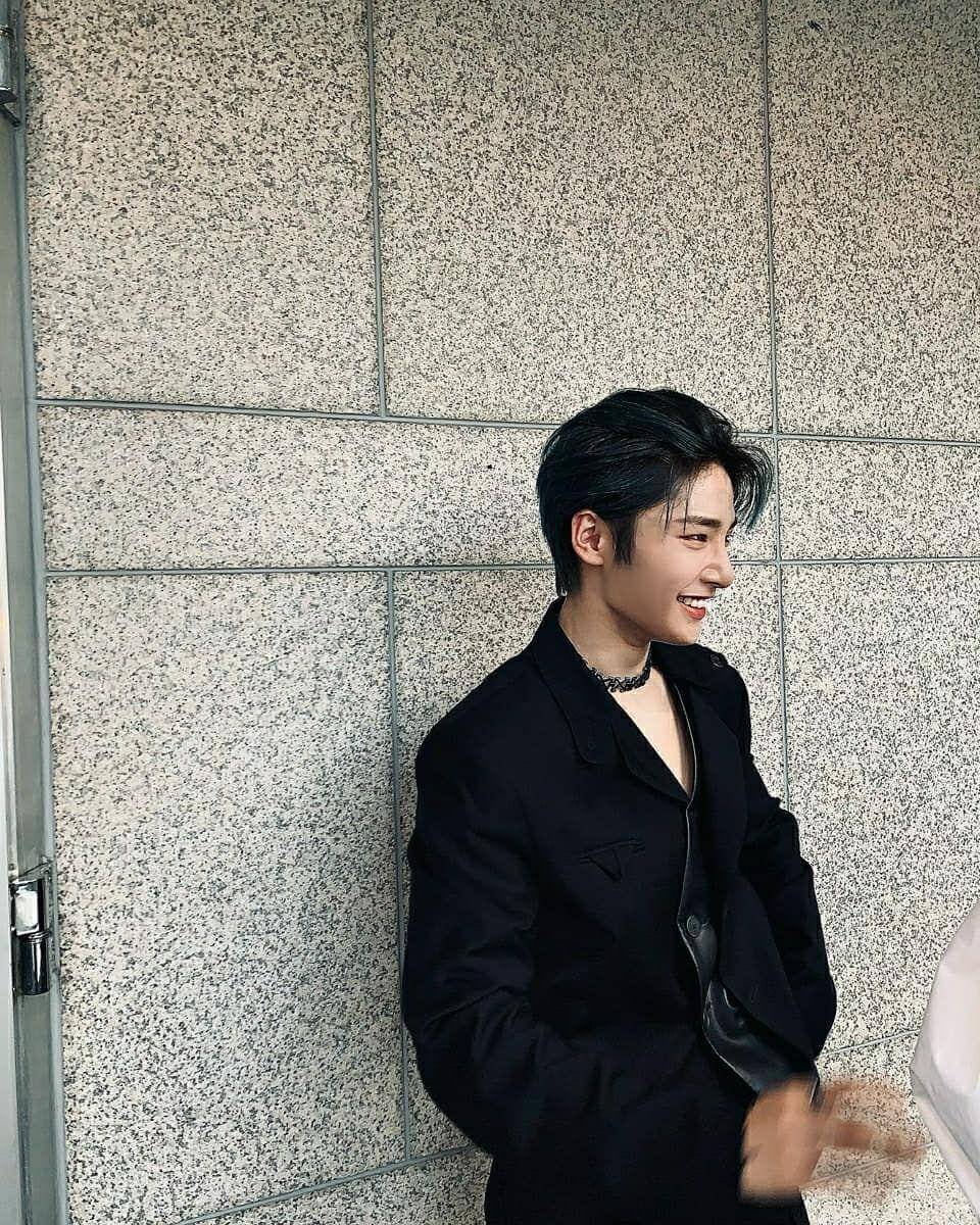 Instagram.com/realstraykids