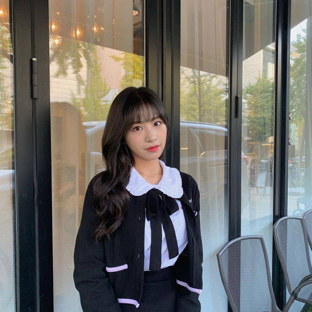 instagram.com/official.april