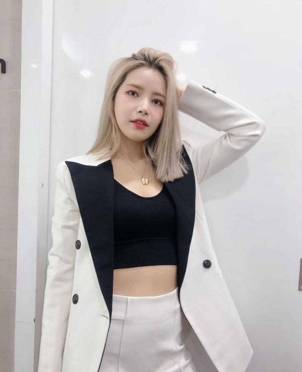 Instagram.com/solar.mamamoo