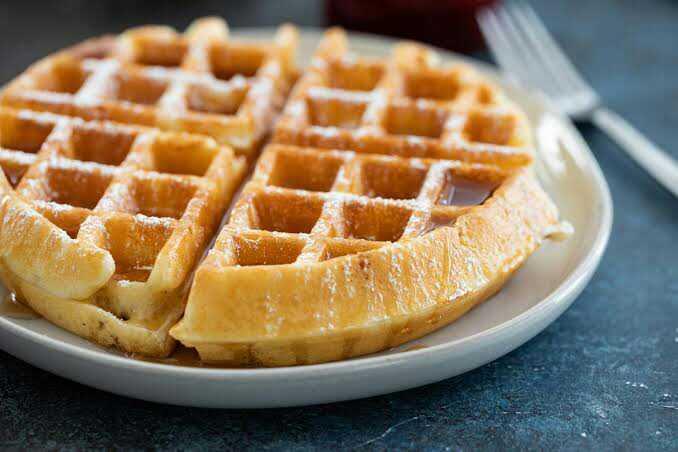 5 ragam menu waffle lembut dan cocok untuk sarapan, yuk cicipin!