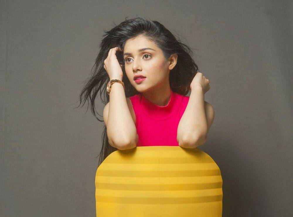 Instagram.com/mallika_singh_official