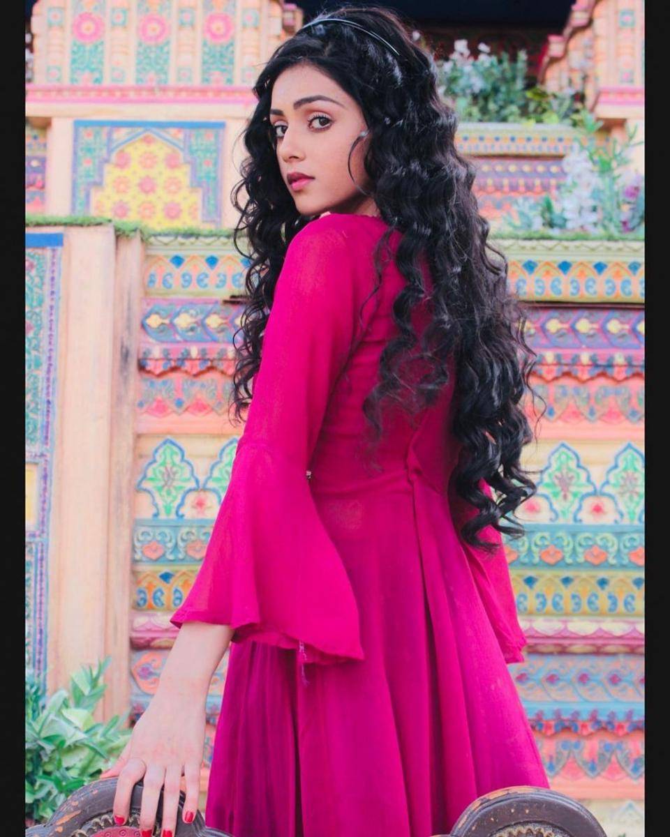 Instagram.com/mallika_singh_official