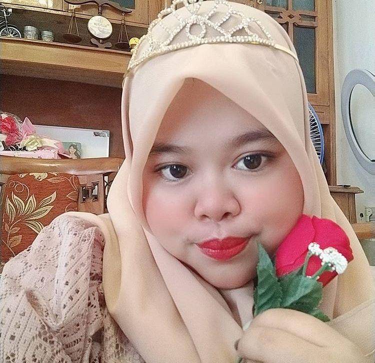 Instagram.com/rahmawatikekeyiputricantikka23