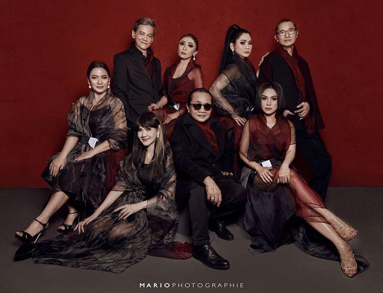 Kekinian Banget, 10 Gaya Elegan Pemotretan Grup Artis Lawas 7 Bintang+