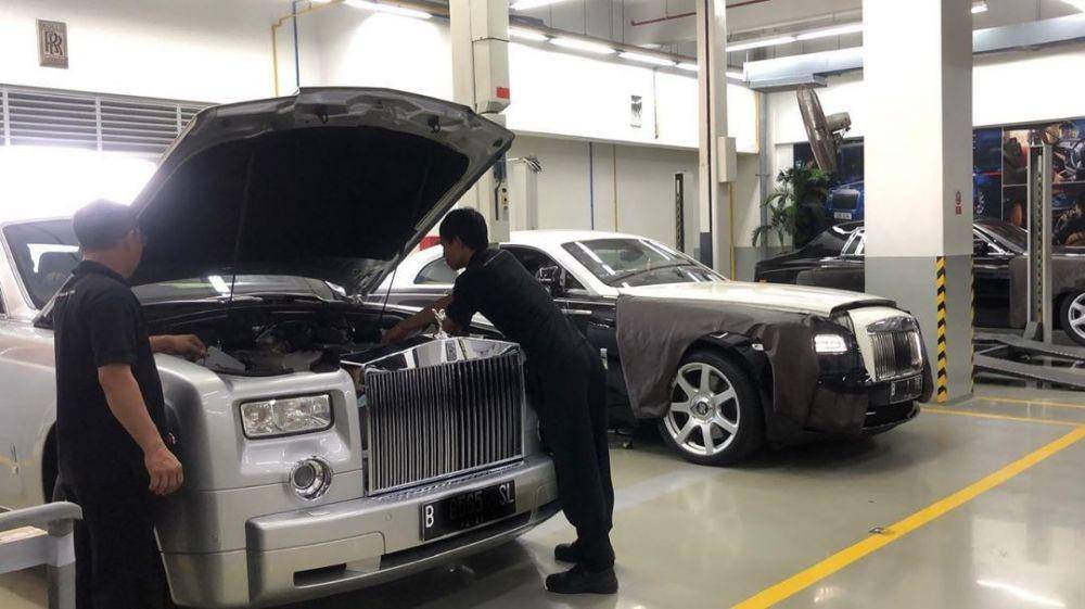 instagram.com/rollsroyceindonesia