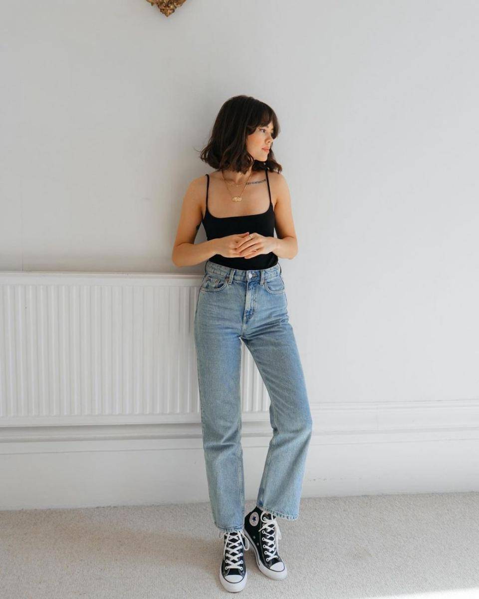instagram.com/chloehelenmiles/