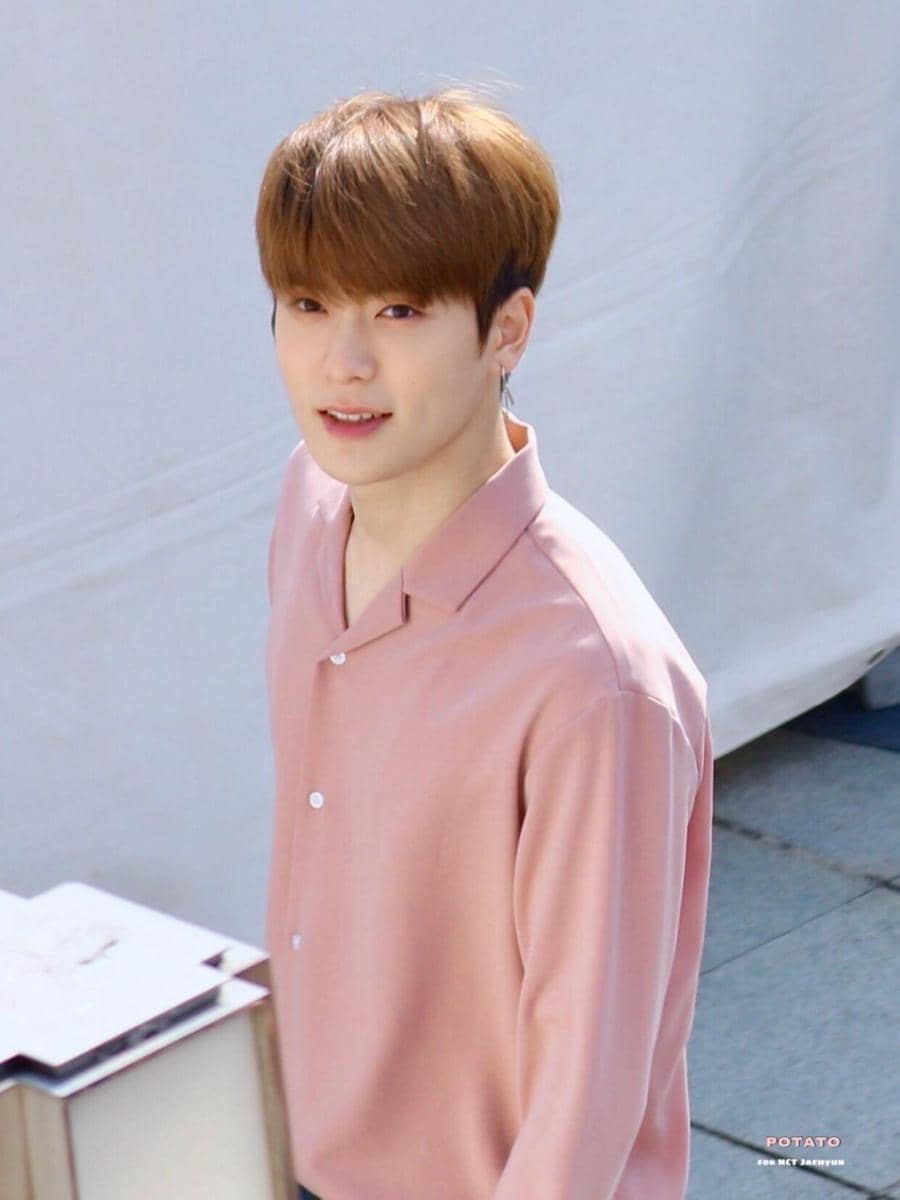 twitter.com/valentinesboy97