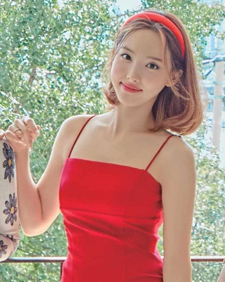 Instagram.com/twnayeon