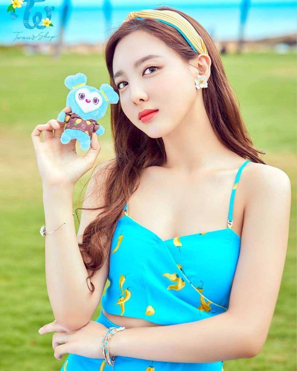 Instagram.com/twnayeon