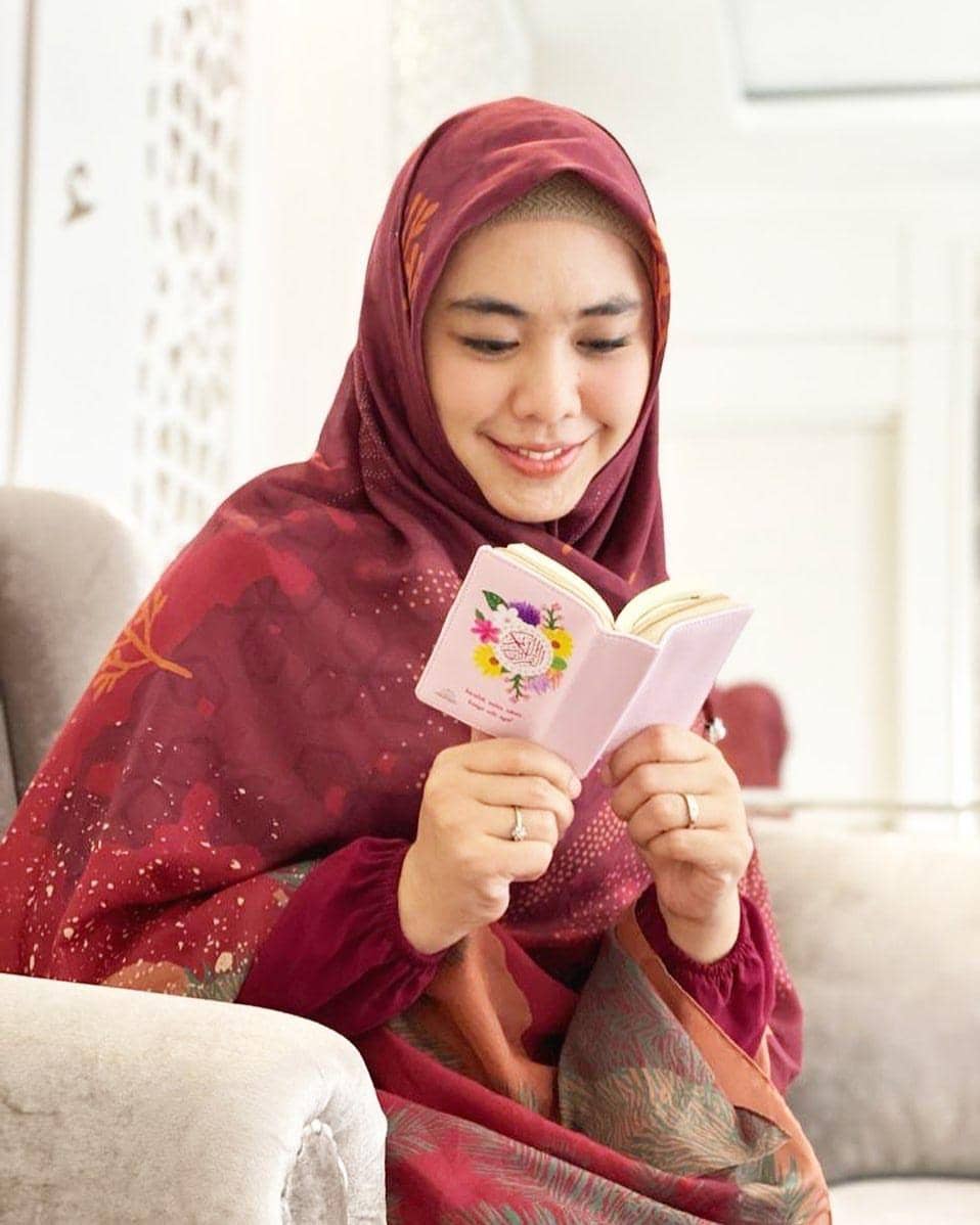 instagram.com/okisetianadewi