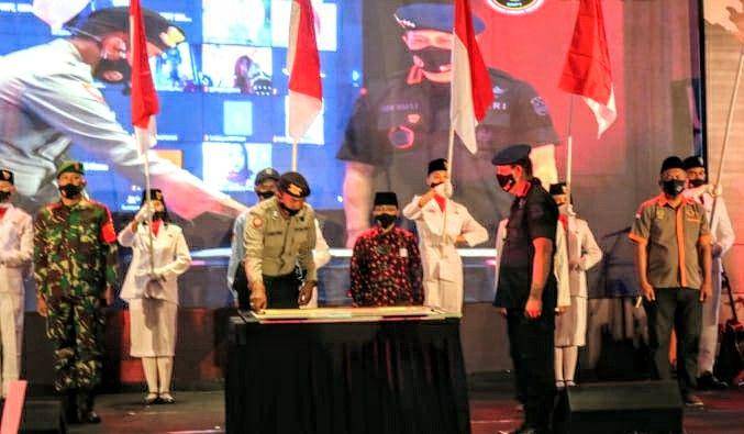 Penandatanganan deklarasi kesiapsiagaan nasional BNPT di Kota Batu. IDN Times/Alfi Ramadana