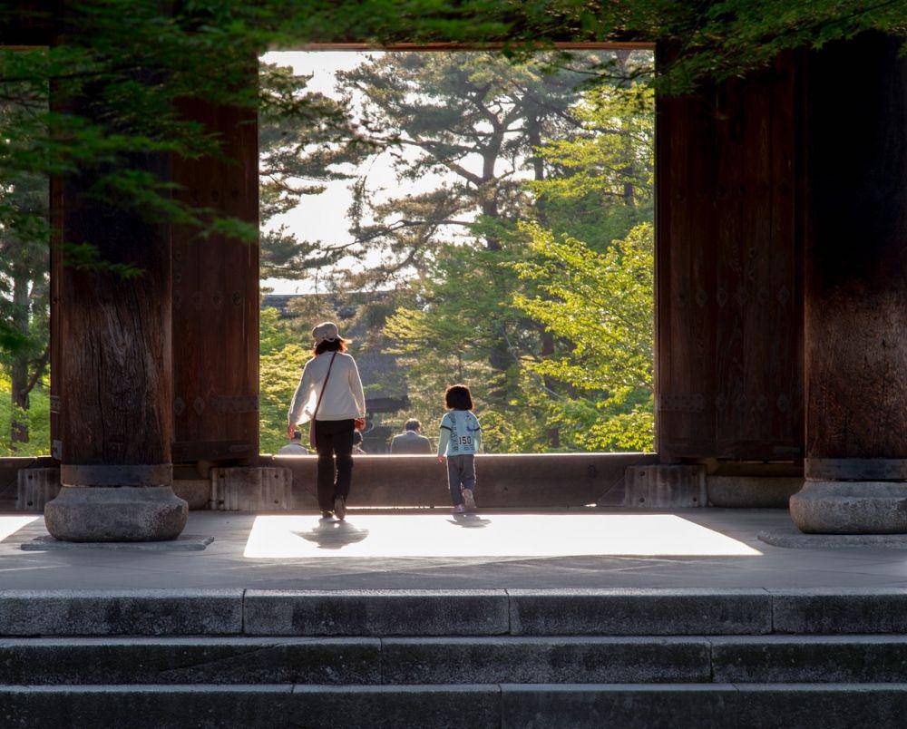 Ilustrasi foto ibu dan anak di Jepang. Sumber: Pexels.com/Andrey Grushnikov