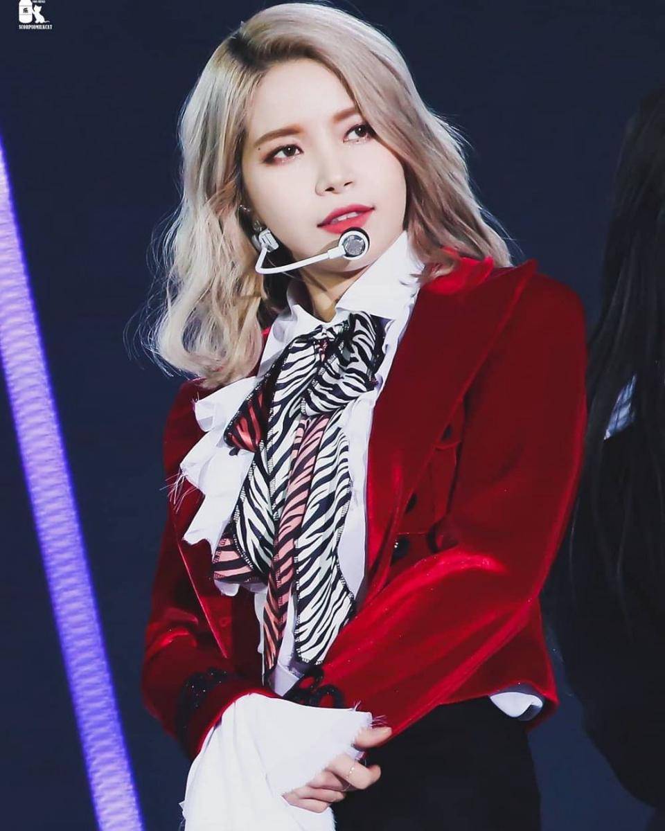 instagram.com/solar.mamamoo
