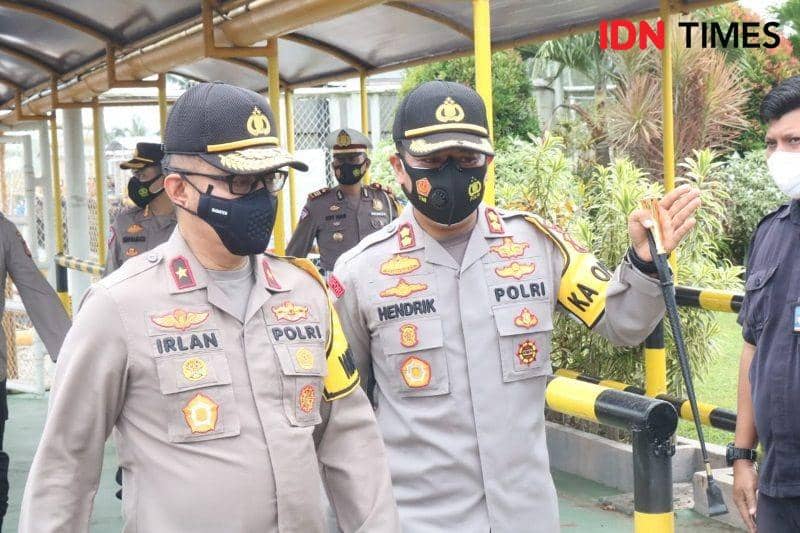 Waka Polda Kaltim, Brigjen. Pol. Irlan Kustian bersama Kapolres PPU, AKBP Hendrik Hermawan (IDN Times/Ervan Masbanjar)