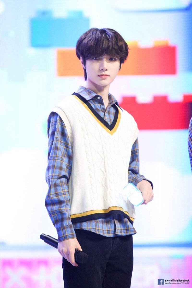 Facebook.com/TXT.bighit