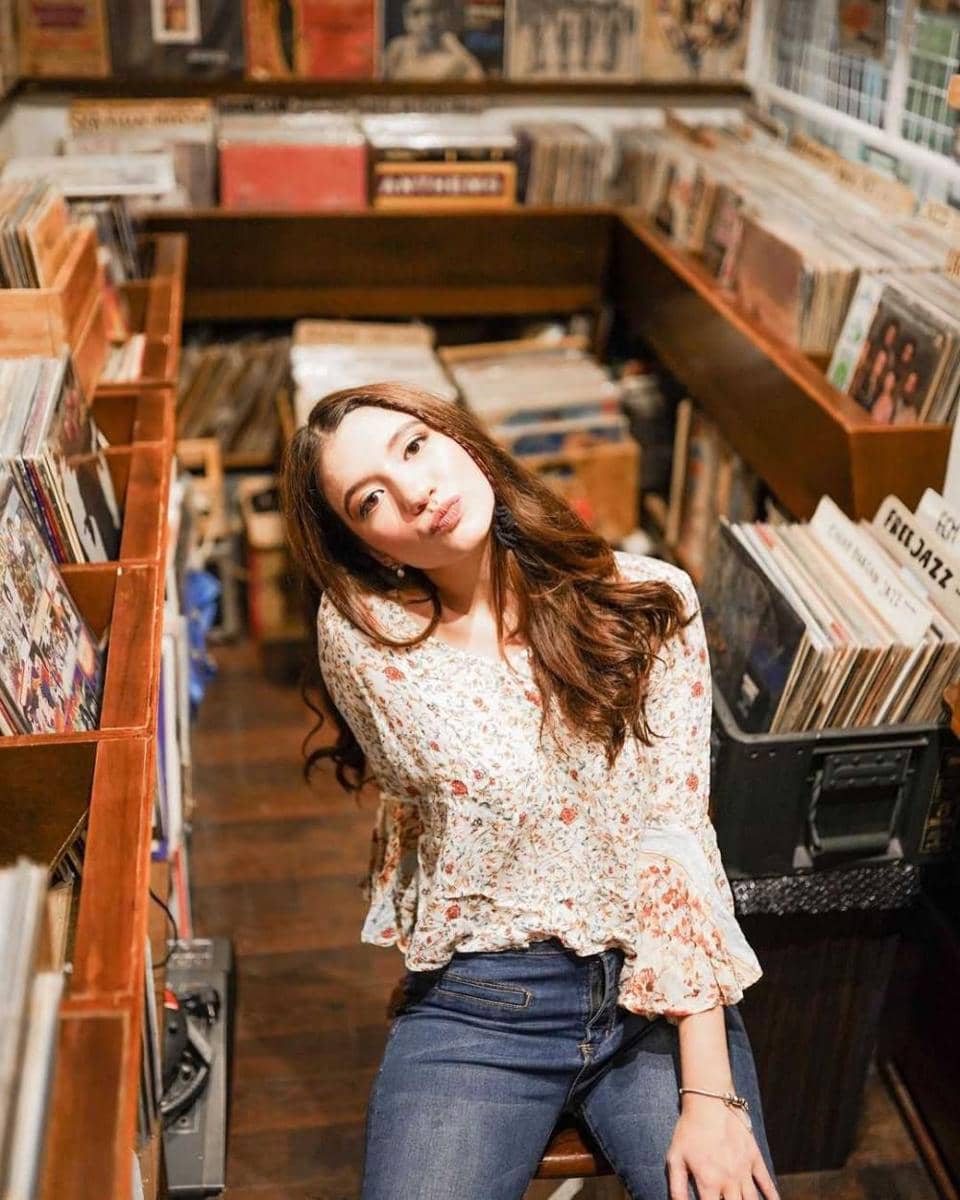 Berparas Bule, 10 Potret Memesona Cassandra Lee bak Artis Hollywood