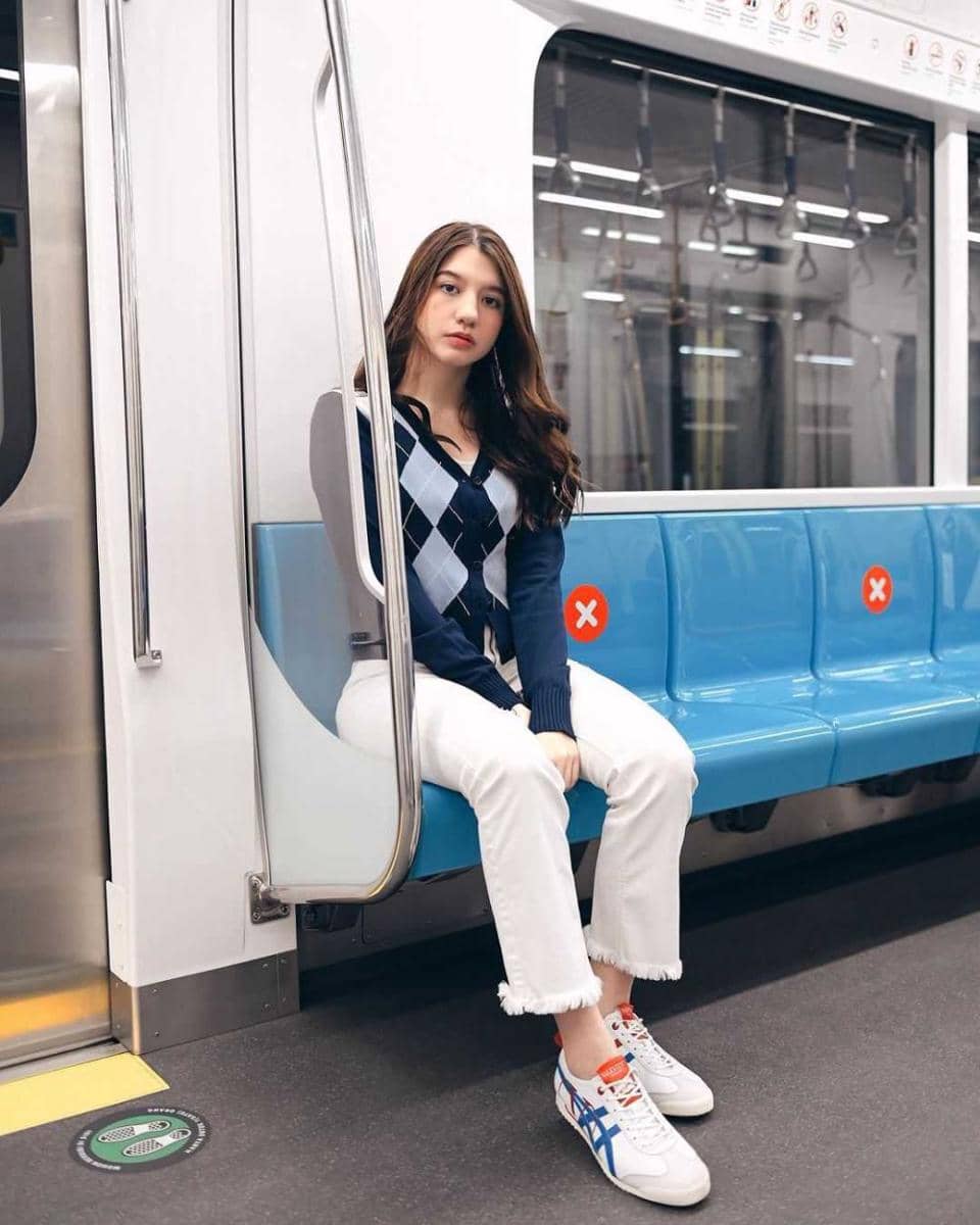 Instagram.com/cassandraslee